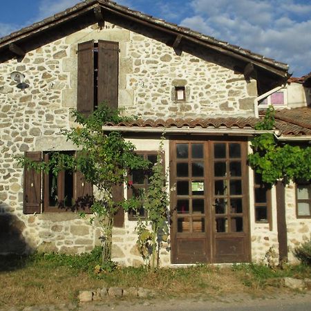 Bed and Breakfast Joli Bois Montrollet Exterior foto