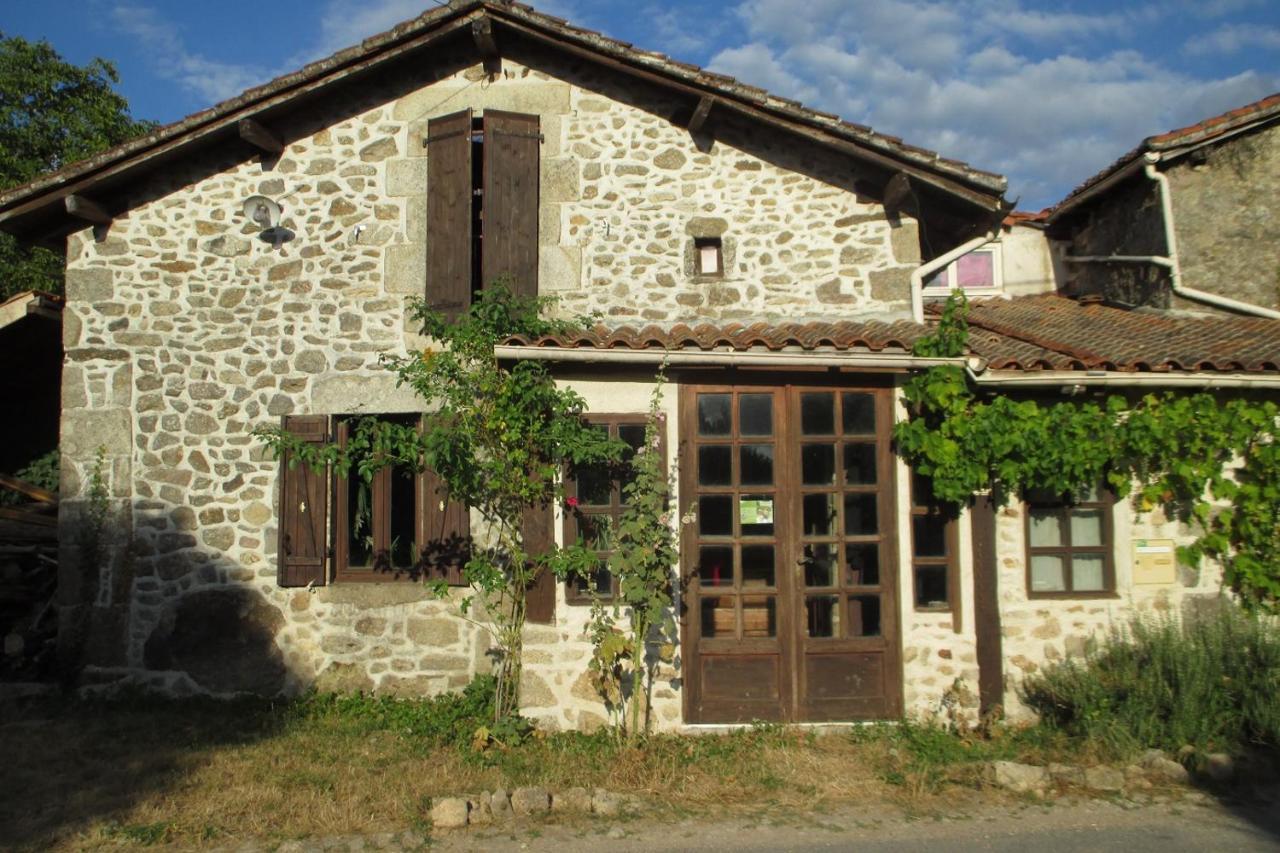 Bed and Breakfast Joli Bois Montrollet Exterior foto