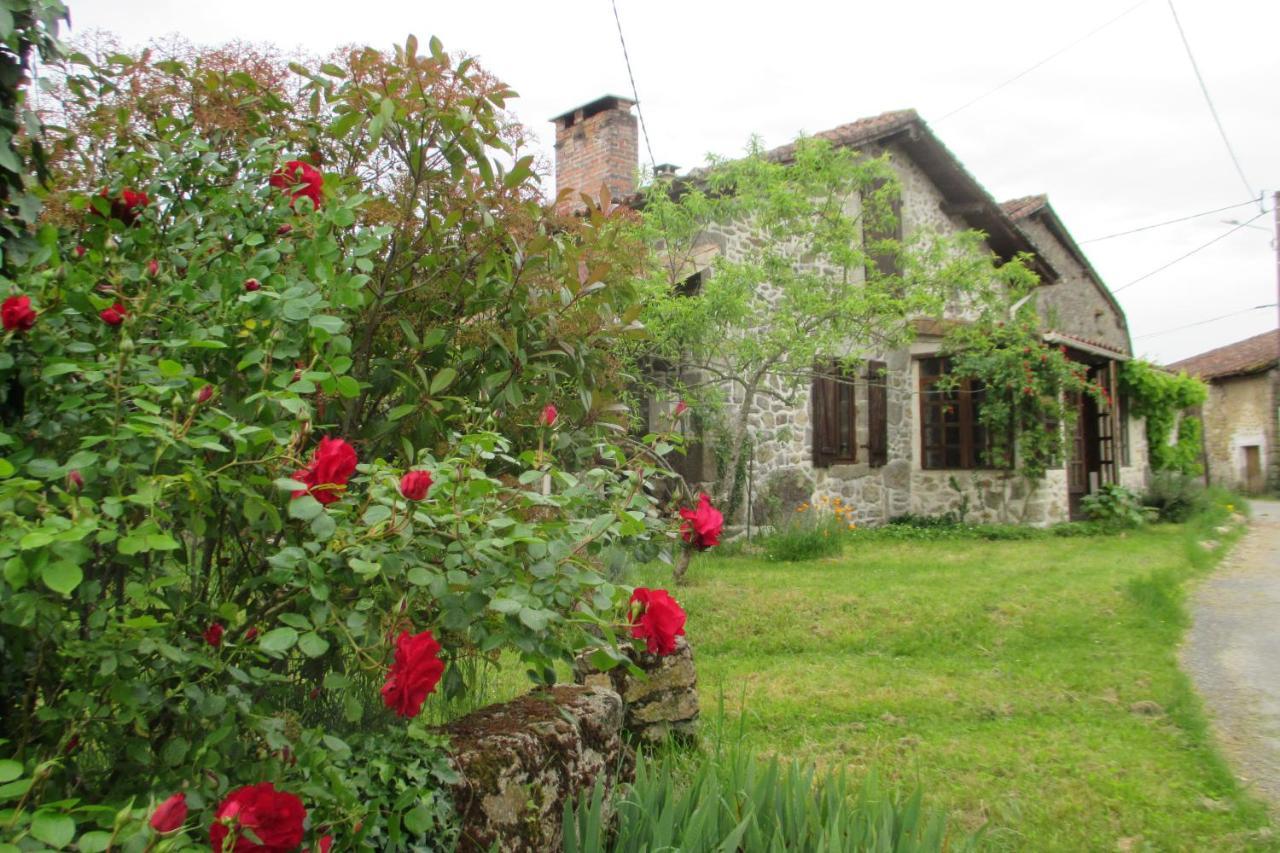 Bed and Breakfast Joli Bois Montrollet Exterior foto